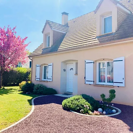 Chez Armelle ベッド・アンド・ブレックファスト Savigné-l'Évêque